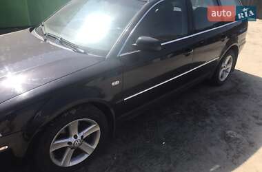 Універсал Volkswagen Passat 2002 в Рівному