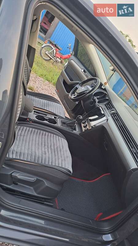 Седан Volkswagen Passat 2015 в Бучачі