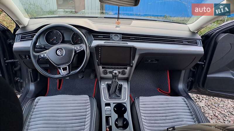Седан Volkswagen Passat 2015 в Бучачі