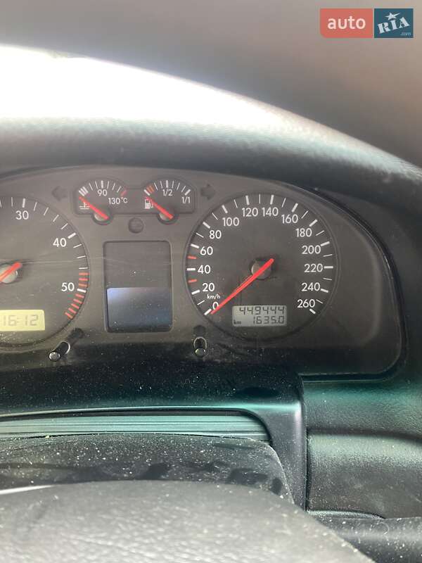 Универсал Volkswagen Passat 1999 в Львове