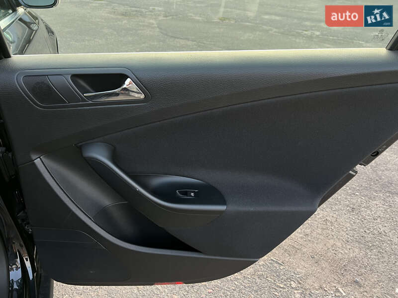 Універсал Volkswagen Passat 2008 в Києві фото 25 Універсал Volkswagen Passat 2008 в Києві