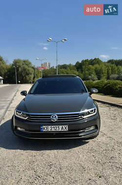 Седан Volkswagen Passat 2017 в Дніпрі
