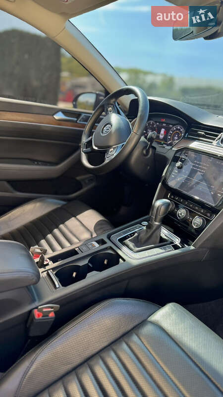 Седан Volkswagen Passat 2017 в Днепре фото 19 Седан Volkswagen Passat 2017 в Днепре