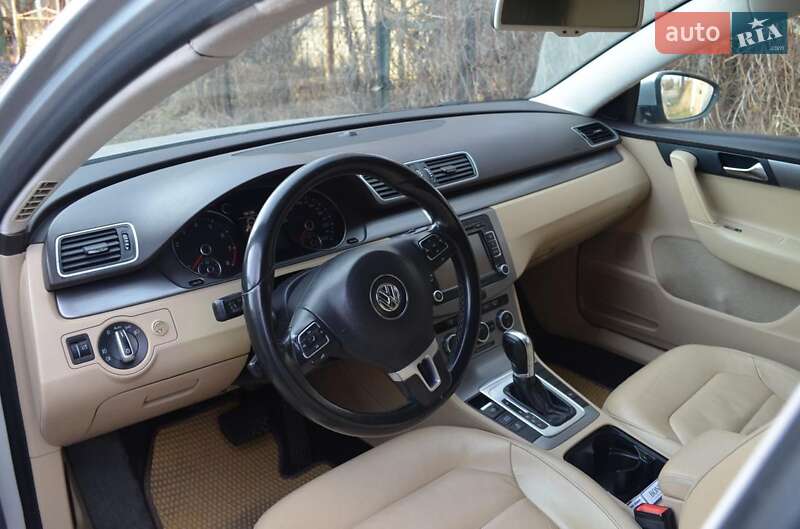 Универсал Volkswagen Passat 2012 в Ковеле