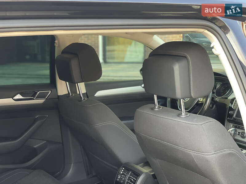 Универсал Volkswagen Passat 2016 в Староконстантинове