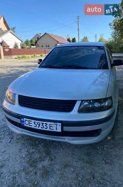 Седан Volkswagen Passat 1999 в Чернівцях