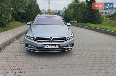 Универсал Volkswagen Passat 2021 в Хмельницком