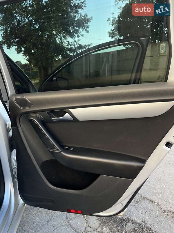 Универсал Volkswagen Passat 2013 в Виннице