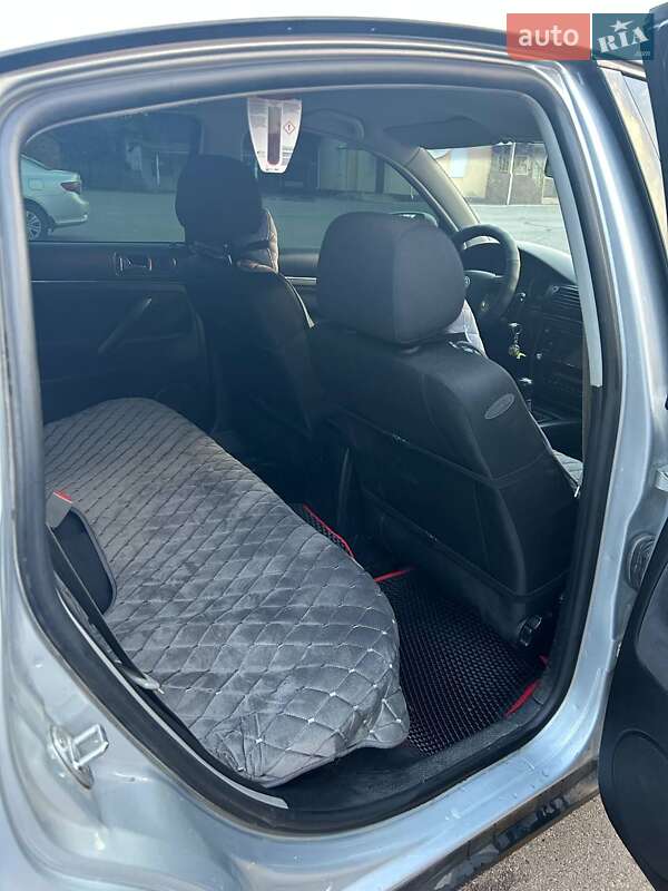 Седан Volkswagen Passat 2001 в Семенівці