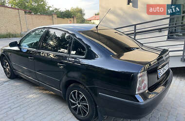 Седан Volkswagen Passat 1997 в Львові