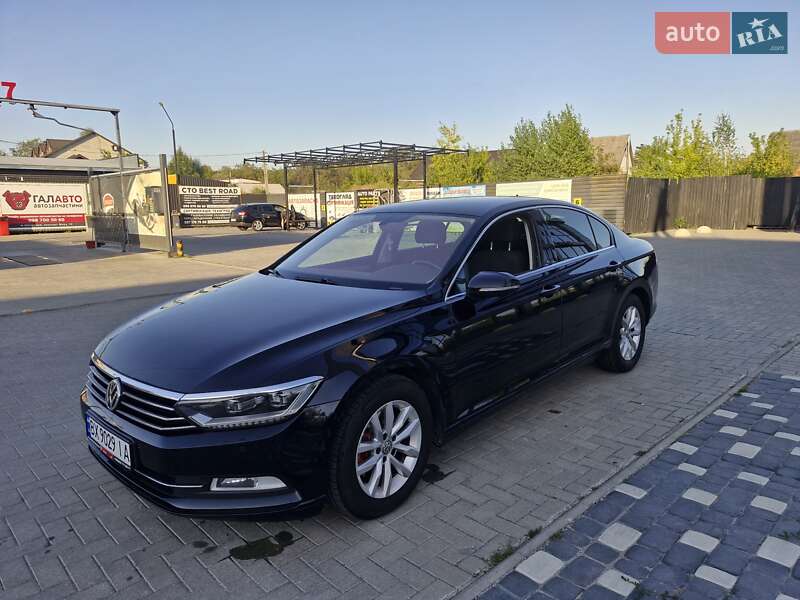 Седан Volkswagen Passat 2015 в 