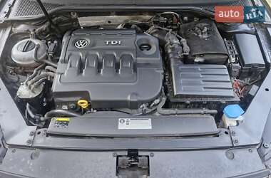 Седан Volkswagen Passat 2015 в 