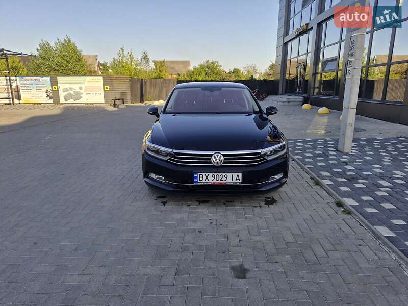 Седан Volkswagen Passat 2015 в Шепетівці