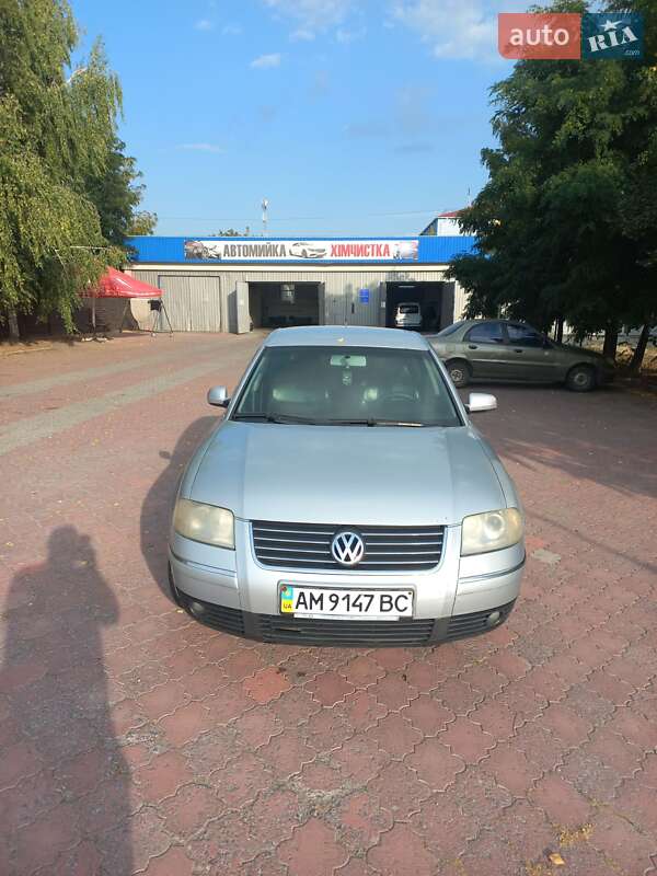 Седан Volkswagen Passat 2002 в Бердичеве