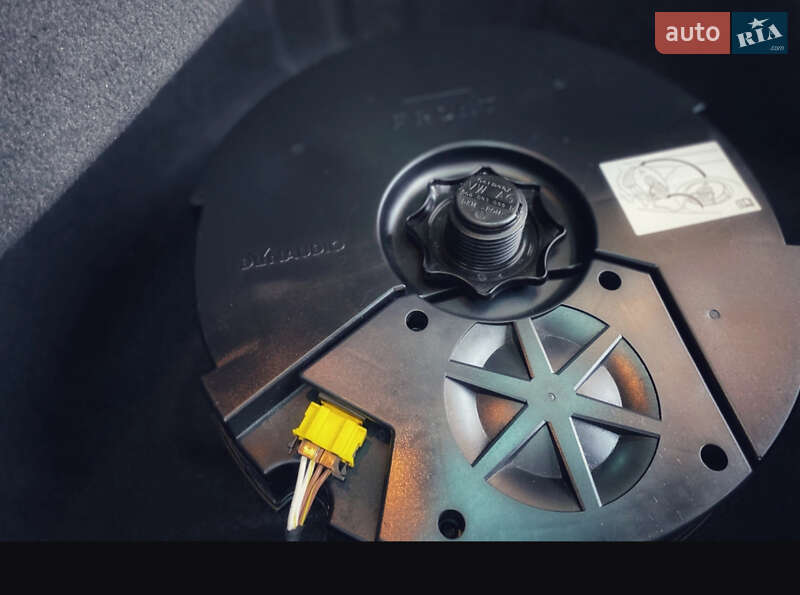 Універсал Volkswagen Passat 2014 в Івано-Франківську