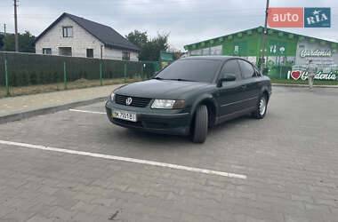 Седан Volkswagen Passat 1997 в Вараші