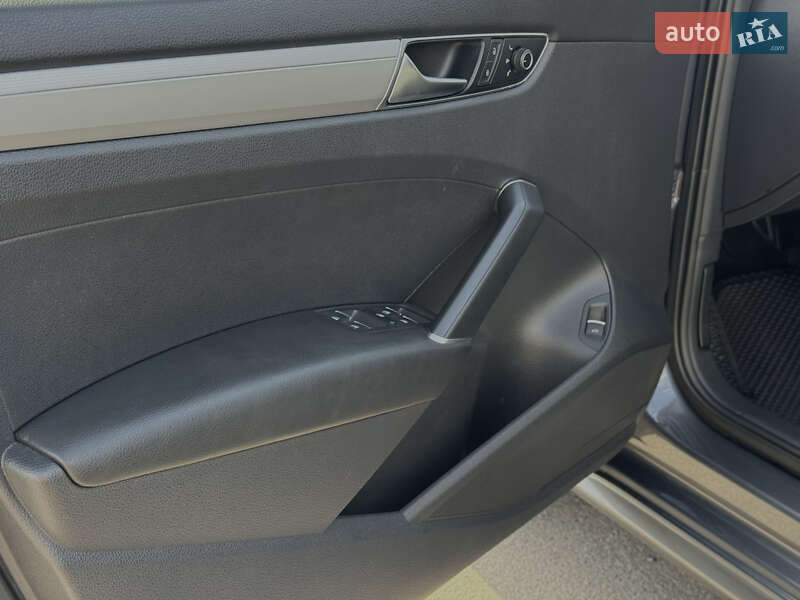 Седан Volkswagen Passat 2015 в Новомосковске