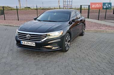Седан Volkswagen Passat 2021 в Києві