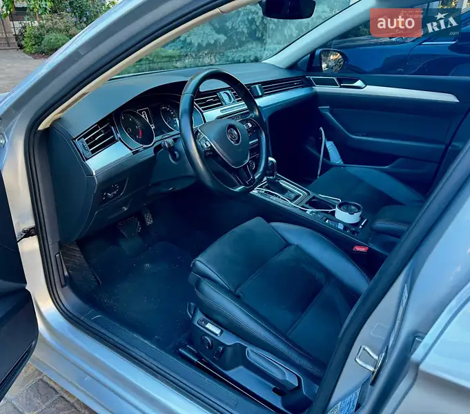 Volkswagen Passat 2016 VIN WVWZZZ3CZGE186587 фото оголошення 7 з 49