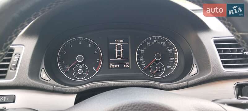 Седан Volkswagen Passat 2011 в Николаевке