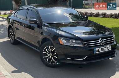 Седан Volkswagen Passat 2013 в Днепре