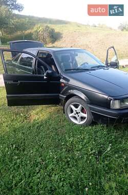 Седан Volkswagen Passat 1990 в Сумах