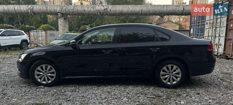 Седан Volkswagen Passat 2012 в Києві