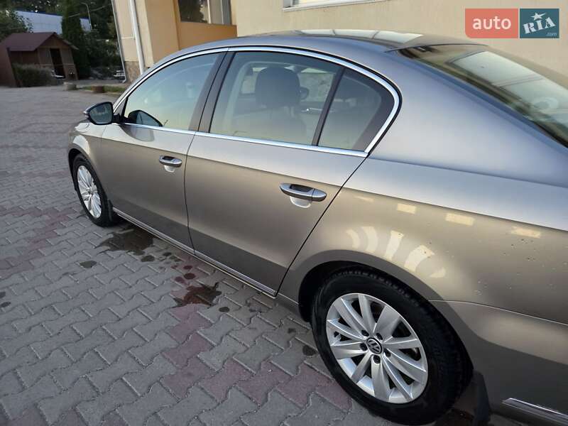 Седан Volkswagen Passat 2012 в Дунаевцах фото 2 Седан Volkswagen Passat 2012 в Дунаевцах