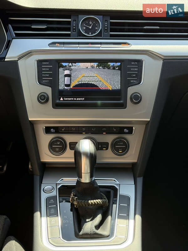 Седан Volkswagen Passat 2016 в Харькове фото 9 Седан Volkswagen Passat 2016 в Харькове