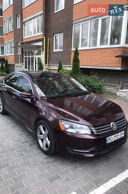 Седан Volkswagen Passat 2012 в Тернополі