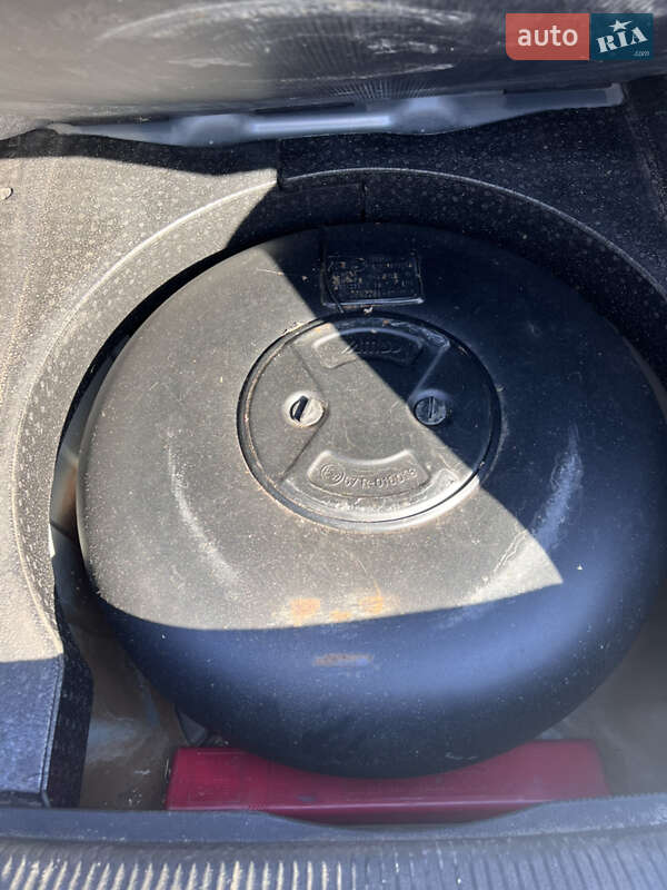 Седан Volkswagen Passat 2012 в Харкові