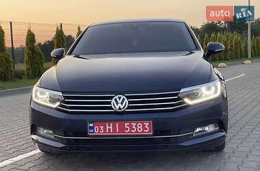 Седан Volkswagen Passat 2015 в 