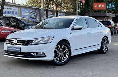 Седан Volkswagen Passat 2017 в Києві