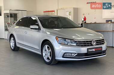 Седан Volkswagen Passat 2016 в Киеве