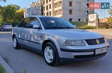 Седан Volkswagen Passat 1998 в Чернігові