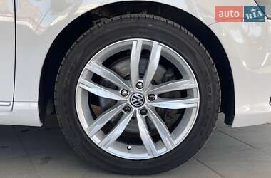 Универсал Volkswagen Passat 2011 в 