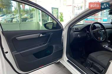 Универсал Volkswagen Passat 2011 в 