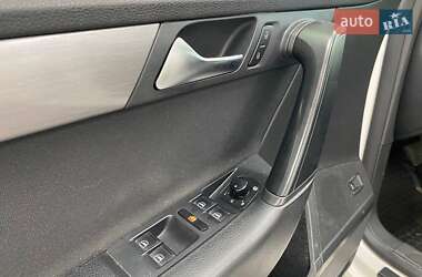 Универсал Volkswagen Passat 2011 в 
