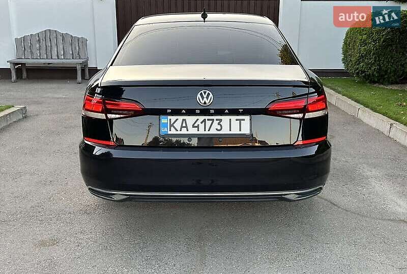 Седан Volkswagen Passat 2020 в Киеве