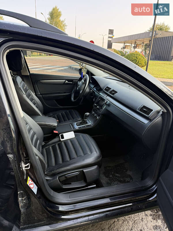 Універсал Volkswagen Passat 2013 в Калуші