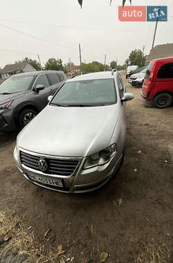 Универсал Volkswagen Passat 2006 в Александровке