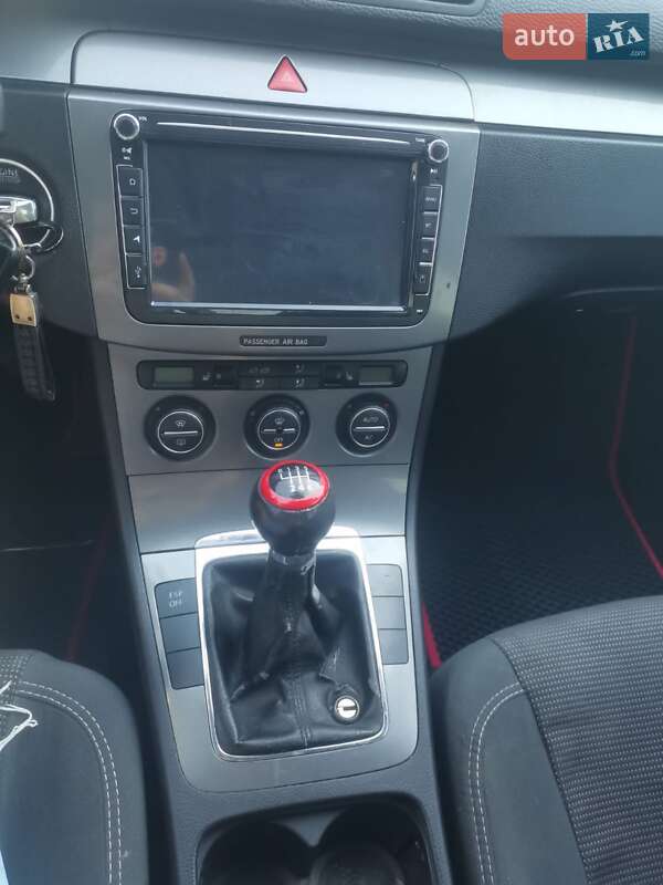Седан Volkswagen Passat 2007 в Николаеве