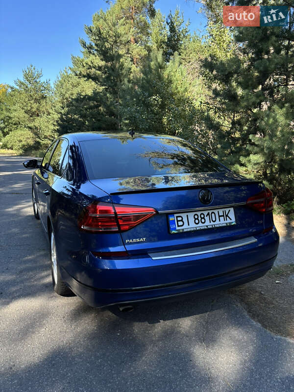 Седан Volkswagen Passat 2016 в Кременчуге