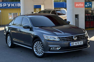 Седан Volkswagen Passat 2017 в Дніпрі