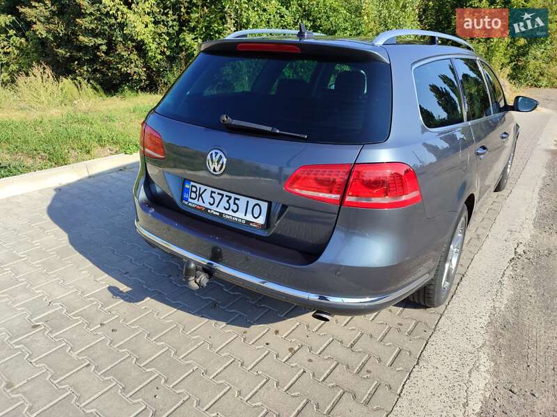 Универсал Volkswagen Passat 2013 в Ровно