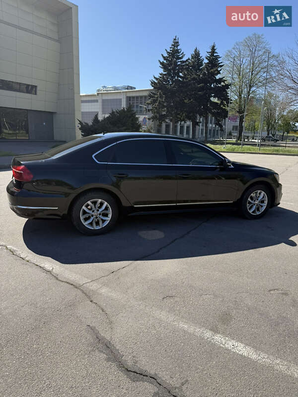 Седан Volkswagen Passat 2015 в Одесі