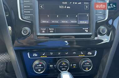Седан Volkswagen Passat 2017 в 