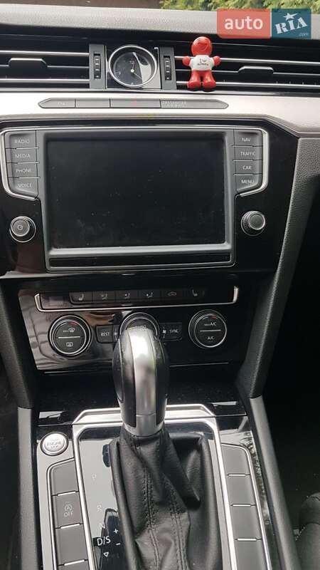 Універсал Volkswagen Passat 2016 в Мукачевому