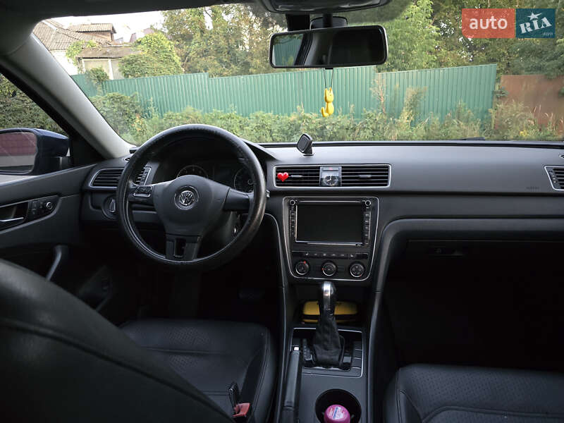 Седан Volkswagen Passat 2015 в Киеве