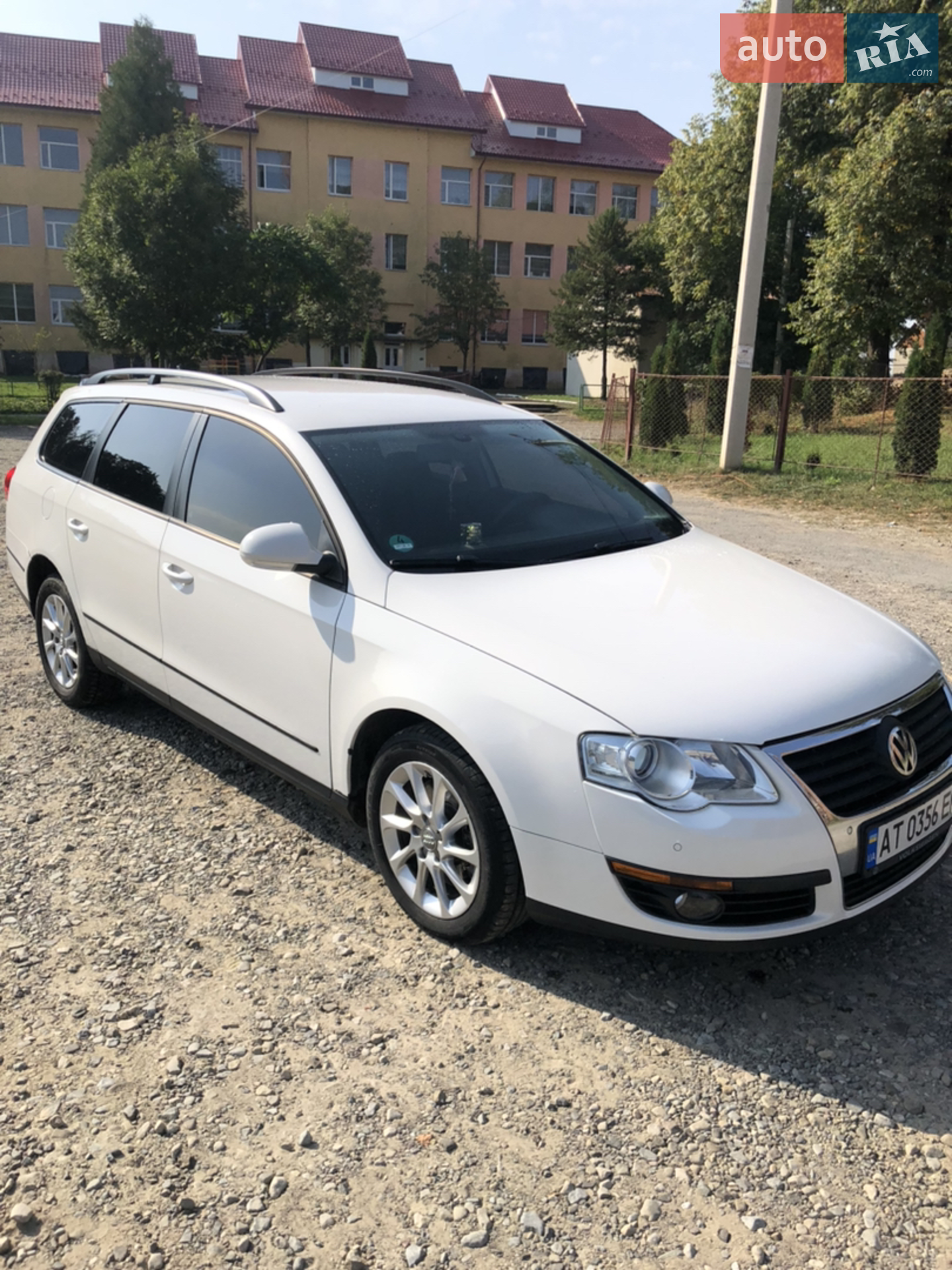 2010 Volkswagen Passat - мініатюра 3